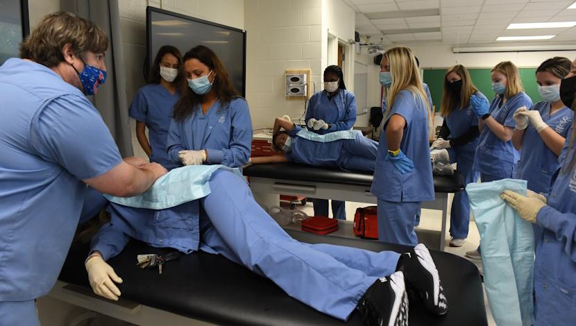 Students learning in Classroom lab