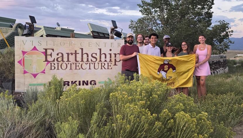 Sociology Front students group photo on the lawn