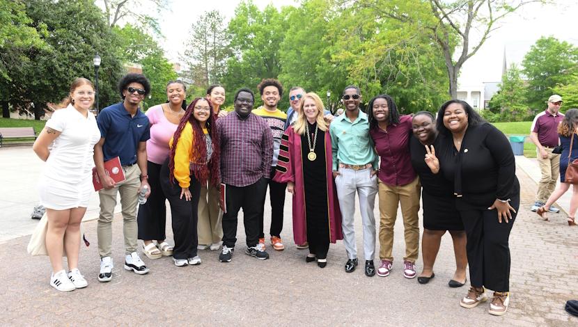 Sociology Front students group photo with President Lepre
