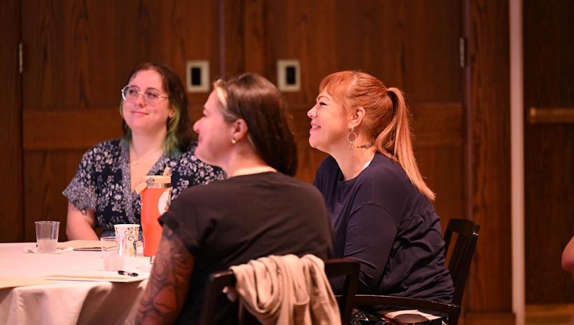 Faculty talk at circle tables