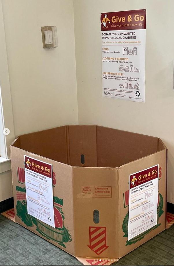 Recycling bin for move-in/out day