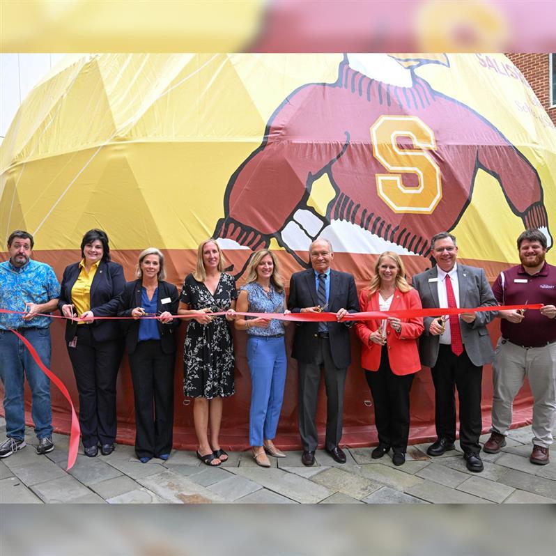 SU Opens New Henson Planetarium
