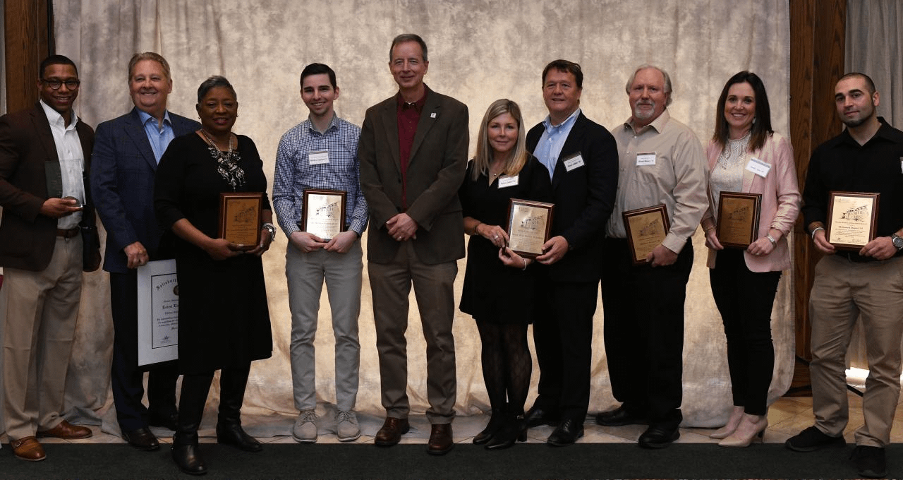 SU President Charles White and the 2022 Alumni Award Recipients