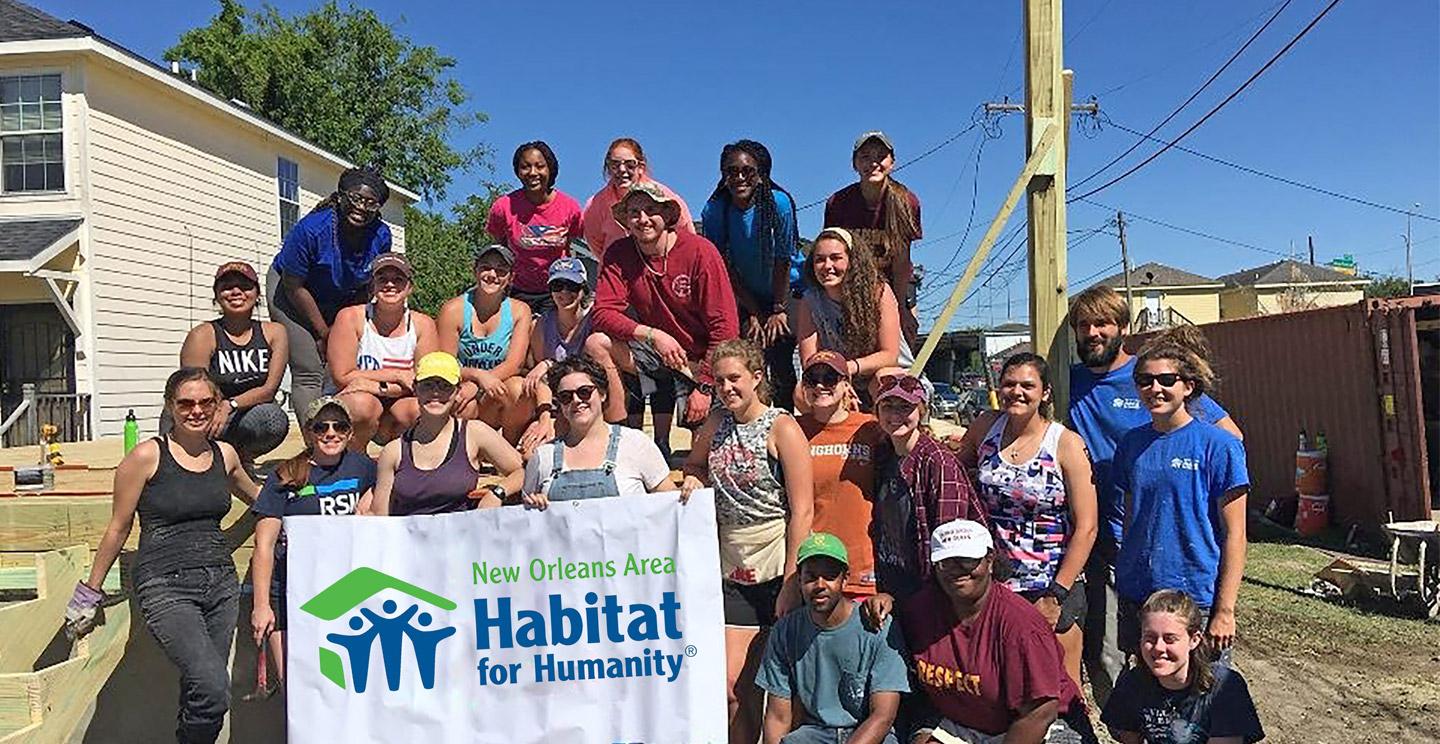 Salisbury University Volunteers help build a house in New Orleans