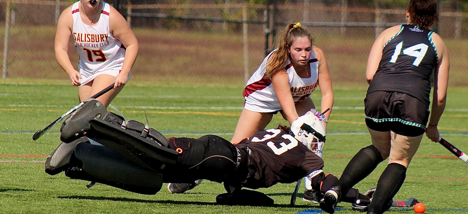 Womens field hockey being played