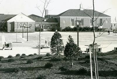 Story-4b-Caruthers-Hall-ca-1990-from-Library-History-exhibit.jpg